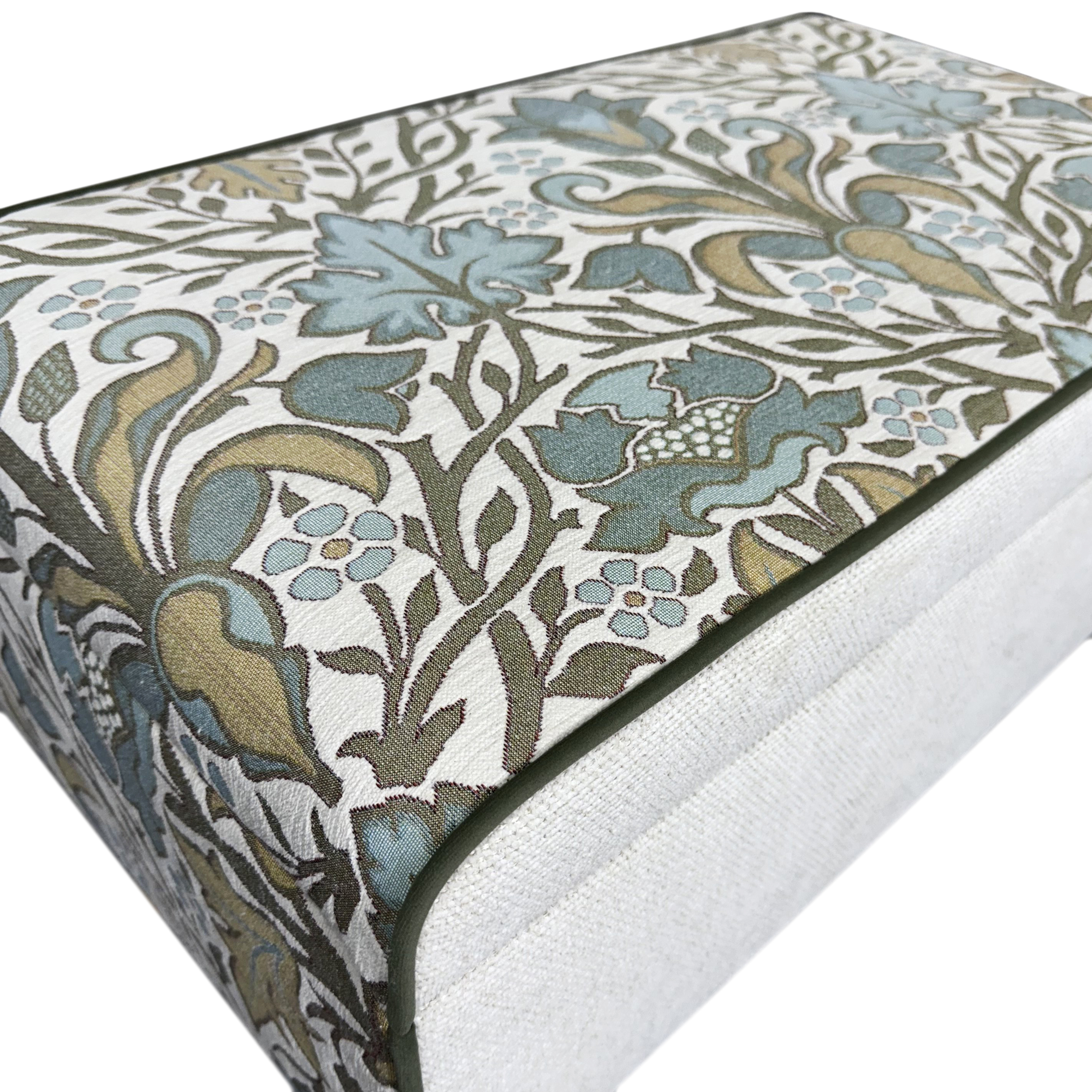 картинка ASTON от интернет - магазина Bordado