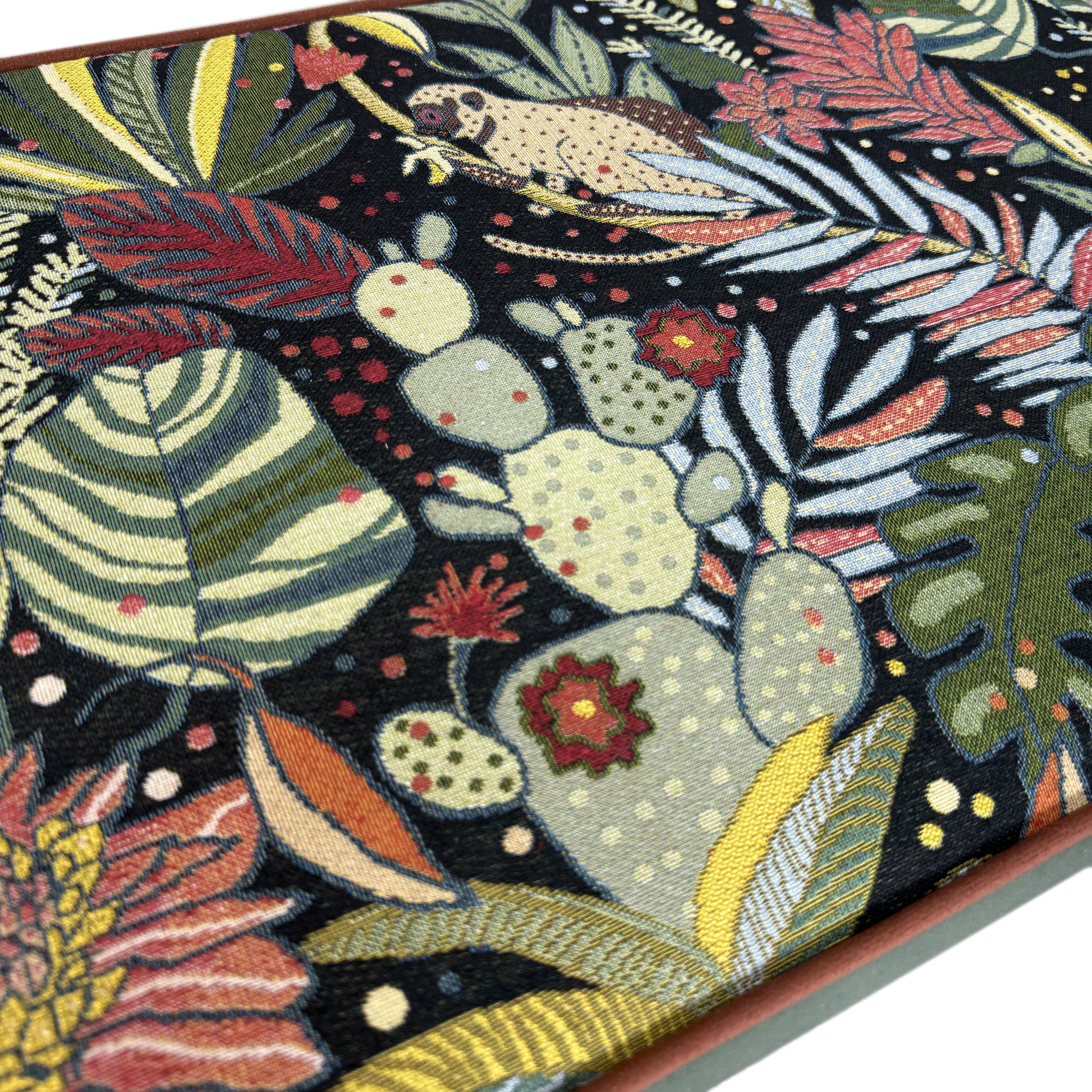 картинка ASTON от интернет - магазина Bordado